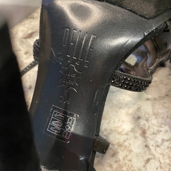 Pelle Moda High Heel Size 7M Black with Black Rhinestones - Picture 9 of 10